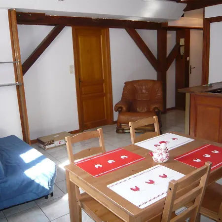 Le Seigle, La Cour Des Meuniers *